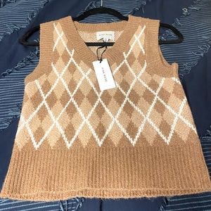 Women’s Sweater Vest